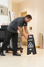 Bathroomhallway 06 (LOW SIGN)